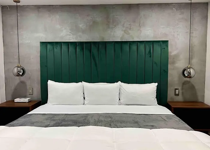 Unique 9br Polanco Retreat Near Masaryk Ferienhaus